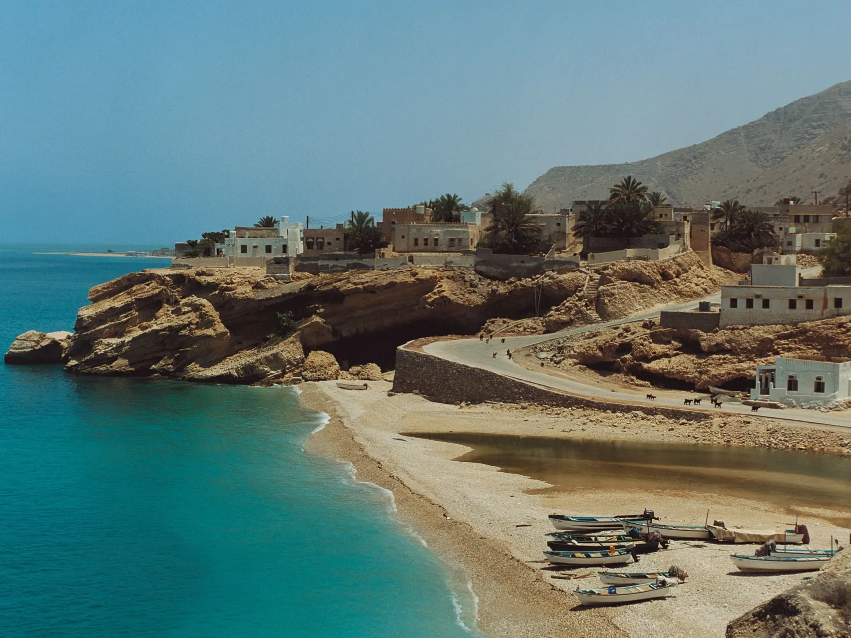 Oman 2 Conde Nast Traveller 5Apr13 Max Kim Bee_b